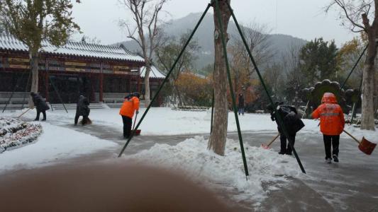 ���^����